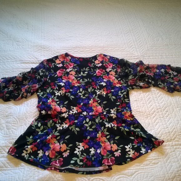 Floral Faux Wrap Blouse - Picture 8 of 9